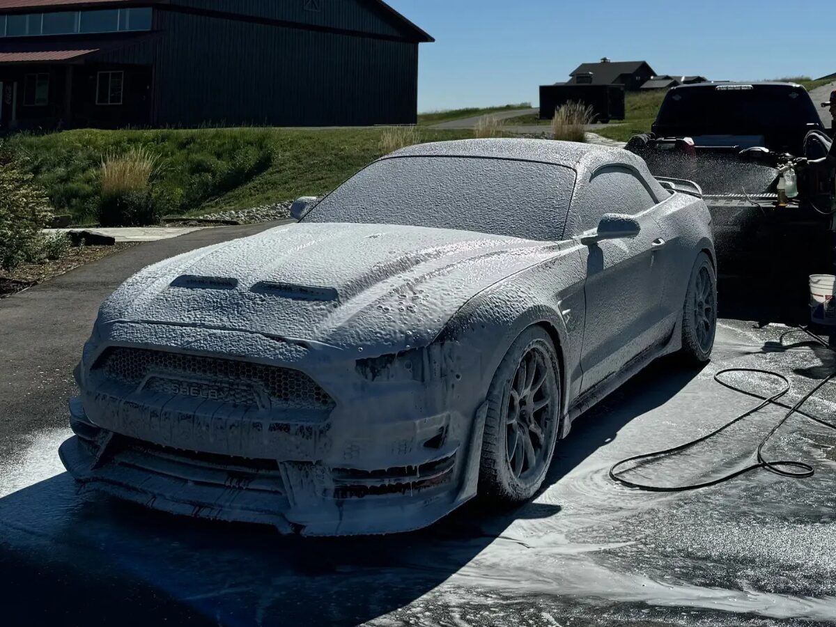 mobile car detailing