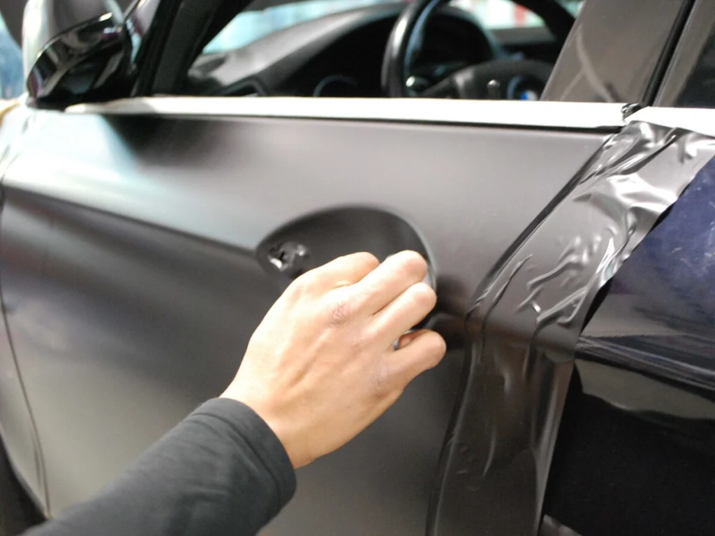 how much does it cost to vinyl wrap a car