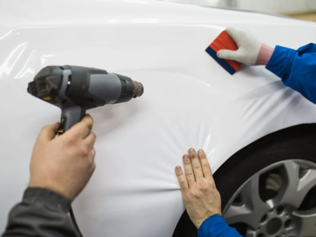 how much does it cost to vinyl wrap a car